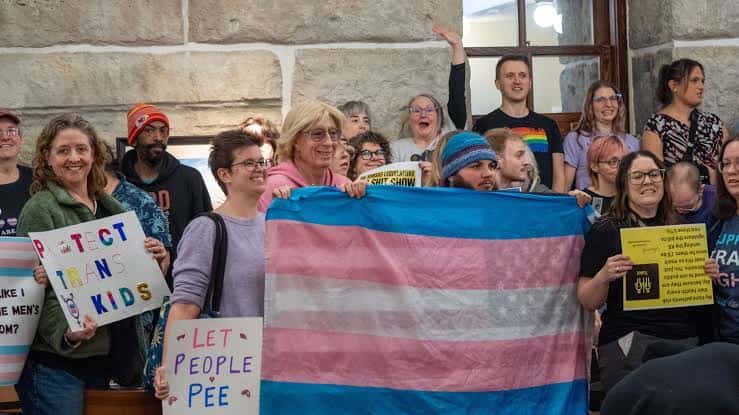 s It Illegal for Trans People to Drive in Kansas