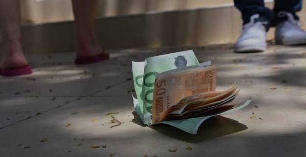 Is It Illegal To Keep Found Money