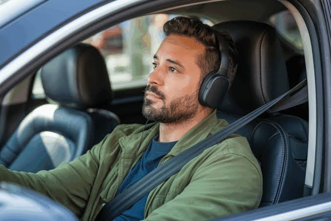 Is It Illegal to Drive With Headphones