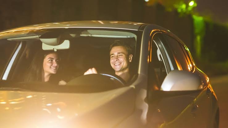Is It Illegal to Drive With an Interior Light On