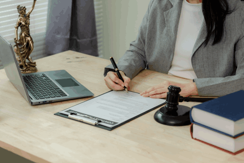 How Attorneys Assess the Details That Shape a Legal Case